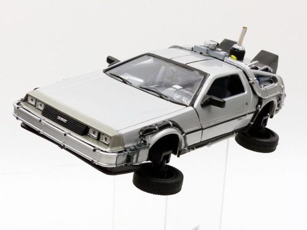 DeLorean Back to the Future II (voo)- Escala 1:24 - Image 3